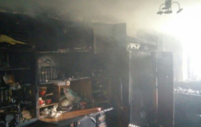 В Днепре во время пожара в многоэтажном доме погибла женщина
