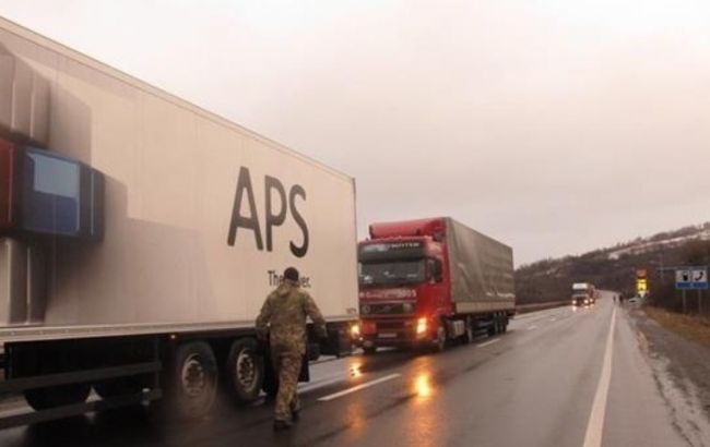 Российские фуры: за сутки 45 грузовиков РФ выехало из Закарпатья