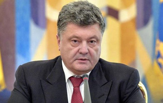 Порошенко подписал закон о децентрализации архитектурно-строительного контроля