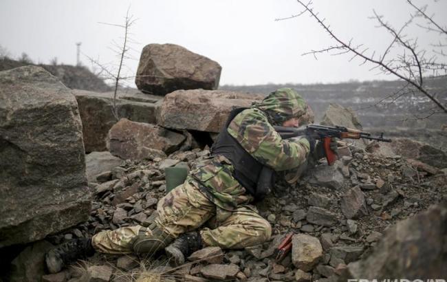 Під Маріуполем важко поранений боєць АТО, - штаб оборони