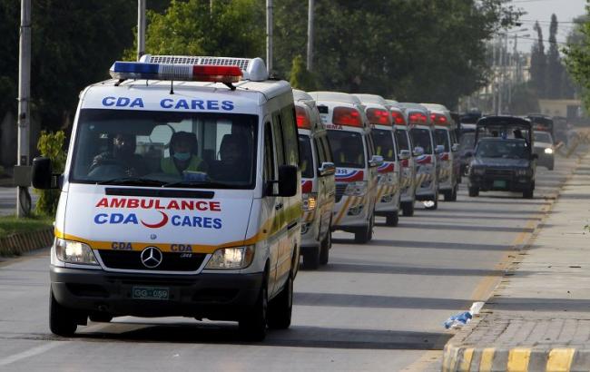 При обстрілі автобуса в Пакистані загинули понад 40 осіб