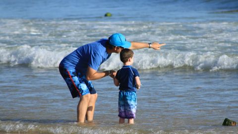 Збираєтеся у відпустку з дитиною за кордон: що обов'язково потрібно знати батькам