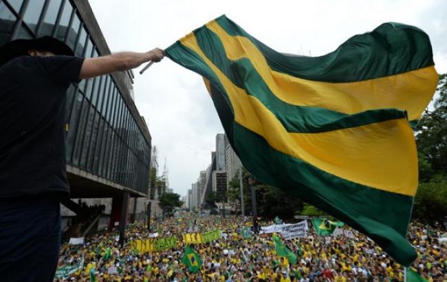 У Бразилії проходить мільйонний мітинг проти чинного Президента