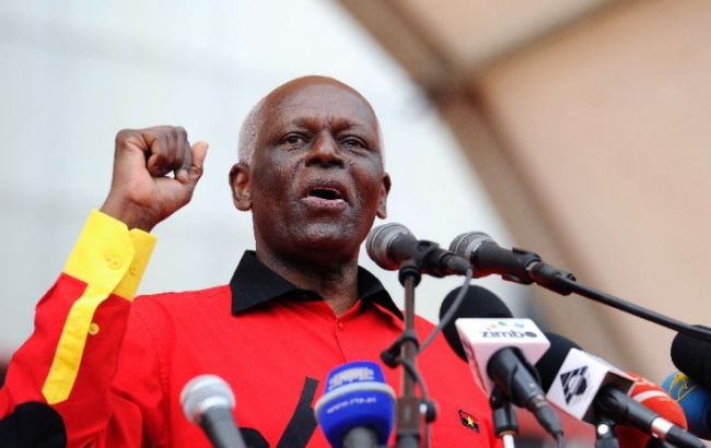 Президент Анголи йде з посади після 38 років правління