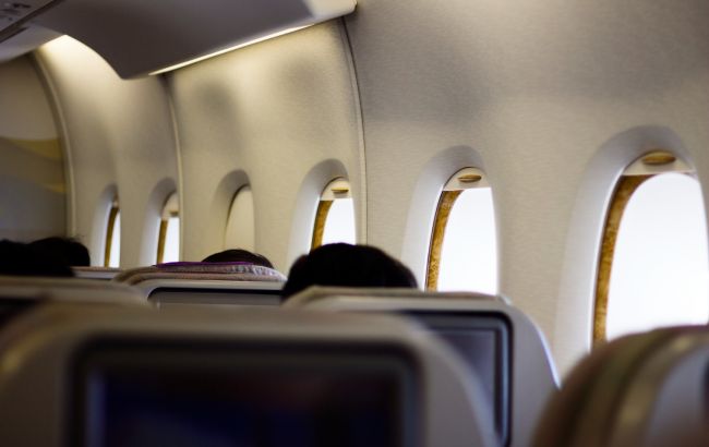 "Не робіть цього": стюардеса розповіла про найогидніший вчинок пасажирів у літаку