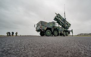 США резко увеличивают производство Patriot и THAAD