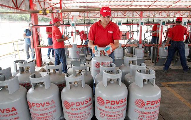 Венесуэле грозит дефолт из-за долга госкомпании в 1 млрд долларов