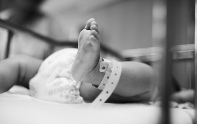 Стало відомо про стан здоров'я дитини, яку мати скинула з мосту в річку