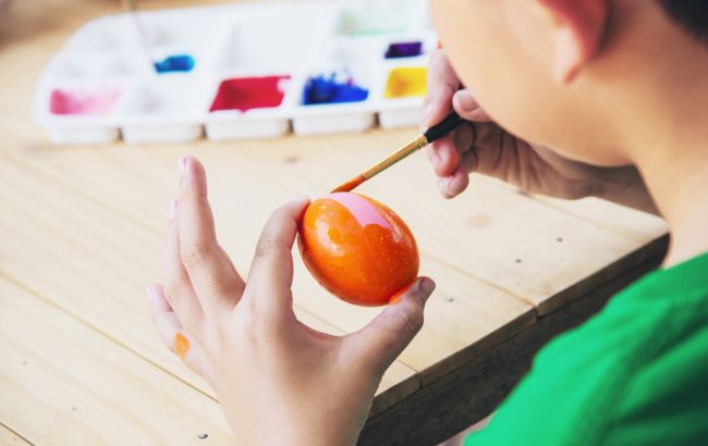 Як гарно пофарбувати яйця до Великодня: оригінальні та цікаві способи