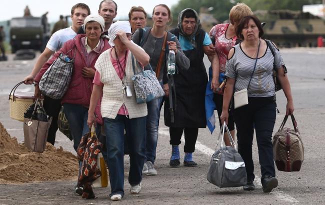 Больше четверти переселенцев с Донбасса не планируют возвращаться домой, - МОМ