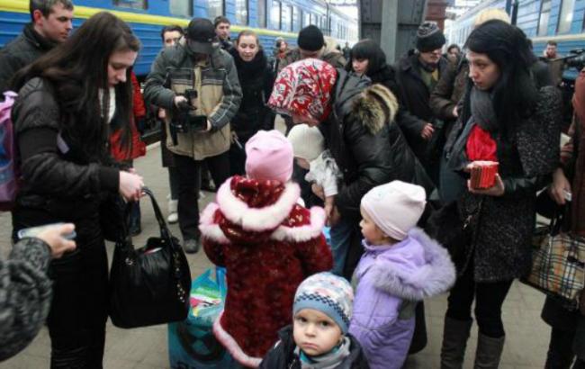В Украине зарегистрировано 1,2 млн переселенцев, - Минсоцполитики