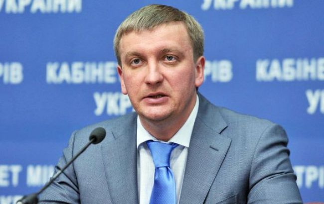 Петренко порушує клопотання про перенесення розгляду справи КСУ щодо закону про люстрацію