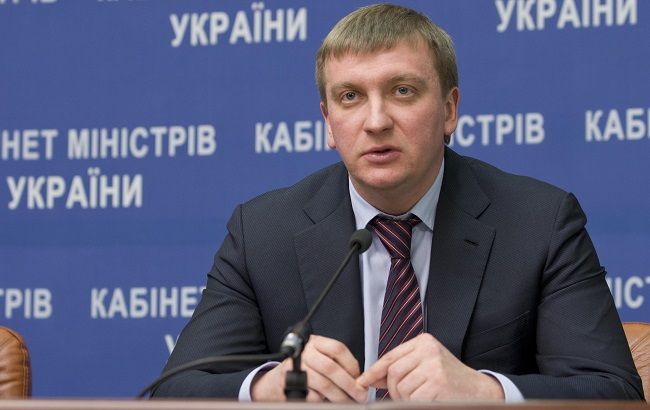 Судьи КСУ заинтересованы в отмене закона о люстрации, - Петренко