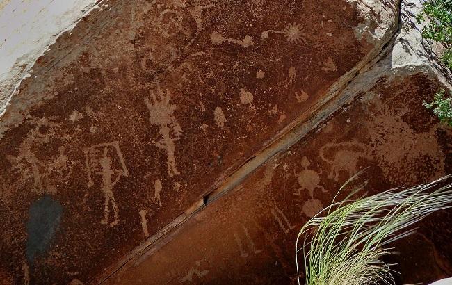 У Індії виявлені доісторичні наскельні малюнки: вчені вражені знахідкою