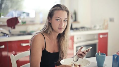 Здоровый завтрак: диетолог озвучила главные правила и предложила вкусные варианты