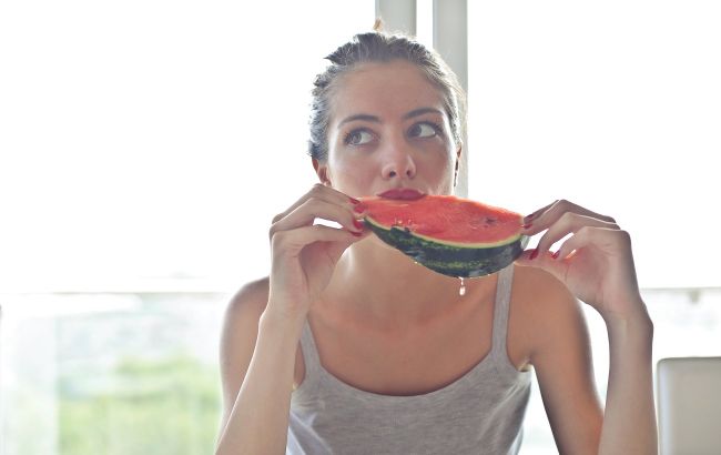 Нутриціолог розповіла, як правильно їсти фрукти при схудненні