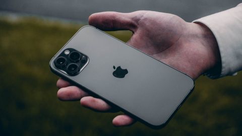 iPhone 17 навчиться знімати відео на дві камери одночасно: що це означає