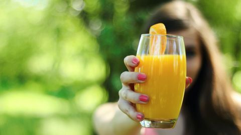 Не так уж безобидны: диетолог рассказала, в каких продуктах есть скрытый сахар