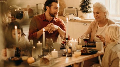 Чищення після новорічних салатів: нутріціолог дала рецепт детокс-супу для всієї родини