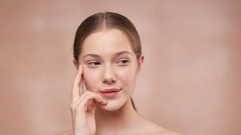 Омолаживающая маска для лица на основе фитоэстрогенов: эффективный рецепт