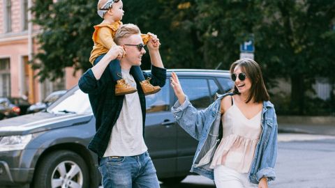 Без глютена, сахара и молока: нутрициолог назвала топ лучших перекусов в дорогу