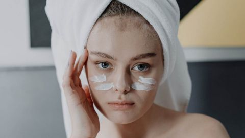 Для здорового сяйва: косметолог розповіла про догляд, який коштує нуль гривень