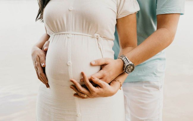 Три четких "нет": косметолог назвала средства, которыми нельзя пользоваться беременным