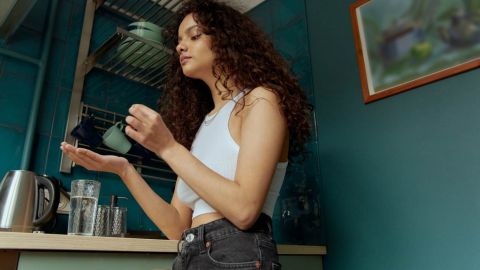 Лезут волосы после коронавируса: нутрициолог рассказала, как остановить выпадение