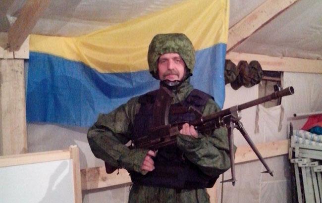 Террорист Безлер позировал на фоне флага Украины