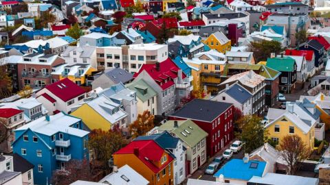 Прямые рейсы и возможности для туризма. Украина подписала договор о полетах в Исландию