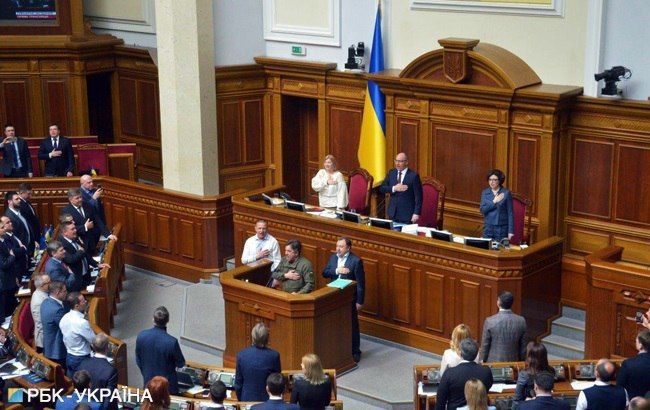 "Оппозиционный блок" зарегистрировал проект об отмене "языкового закона"