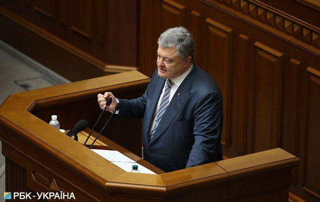 Порошенко пояснив необхідність змін до Конституції по курсу в ЄС та НАТО