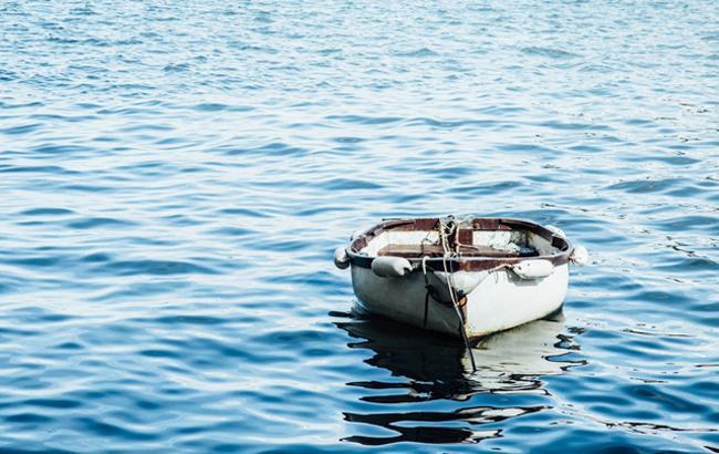 Біля Аргентини затонув човен, одна людина загинула