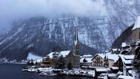 Тест вместо вакцинации. С сегодняшнего дня туристам значительно проще попасть в Австрию