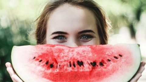 Як прибрати набряки: п'ять дієвих рекомендацій від фахівця з харчування