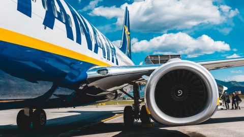 Ryanair повністю скасовує сім рейсів з України: названа дата
