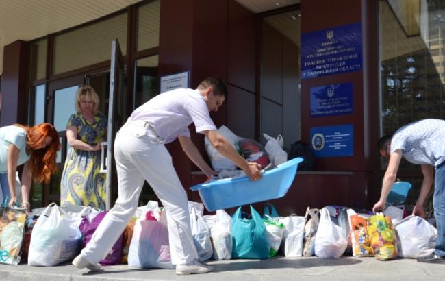 Кабмін пропонує Раді спростити допуск гуманітарних організацій на Донбас