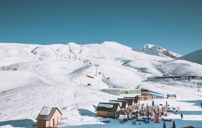 Популярные зимние курорты Грузии открывают сезон: цены на отдых и правила посещения