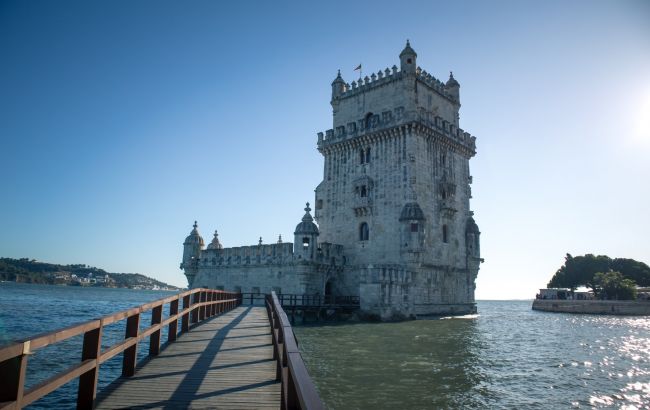 Португалия продолжит новые правила для туристов: что нужно знать перед поездкой