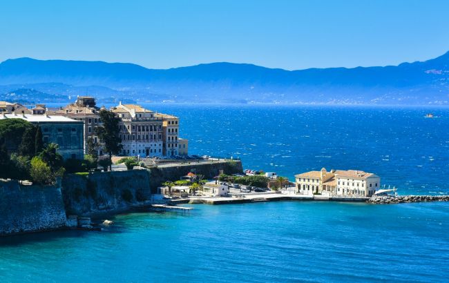 В Греции раскупают номера в премиальных отелях: какой отдых планируют туристы на 2022 год