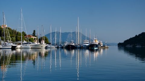 Морський туризм повертається. У Туреччині відновлюють рух поромів на острови Греції