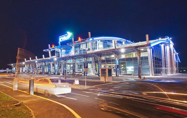 Аеропорт "Київ" відновив роботу після інформації про замінування