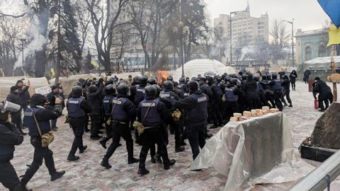 Мітинг під Радою: у сутичці постраждав правоохоронець