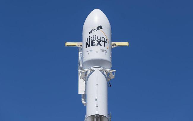SpaceX запускає нову версію ракети Falcon 9 (трансляція)