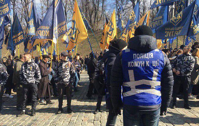Порядок в центре Киева обеспечивают около 1500 правоохранителей