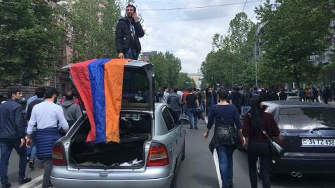 Влада Вірменії пригрозила учасникам протестів в Єревані новими затриманнями
