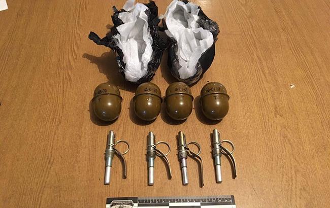 ДФС присікла спробу контрабанди зброї у Волинській області