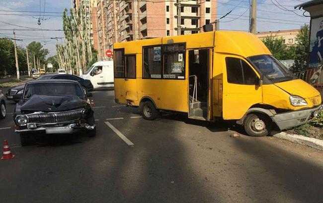 В Славянске в результате ДТП с маршруткой пострадали 9 человек