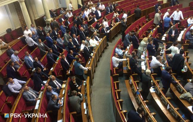 В июле ни разу не проголосовали 14 нардепов