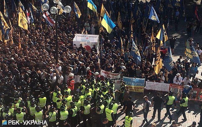 Протесты под Радой: подробности